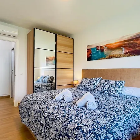 Apartment Perfect Getaway - Near *